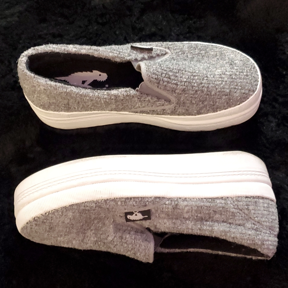 NWOT * Platform sneakers